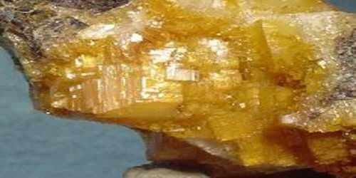 Acuminite mineral — أكومينايت