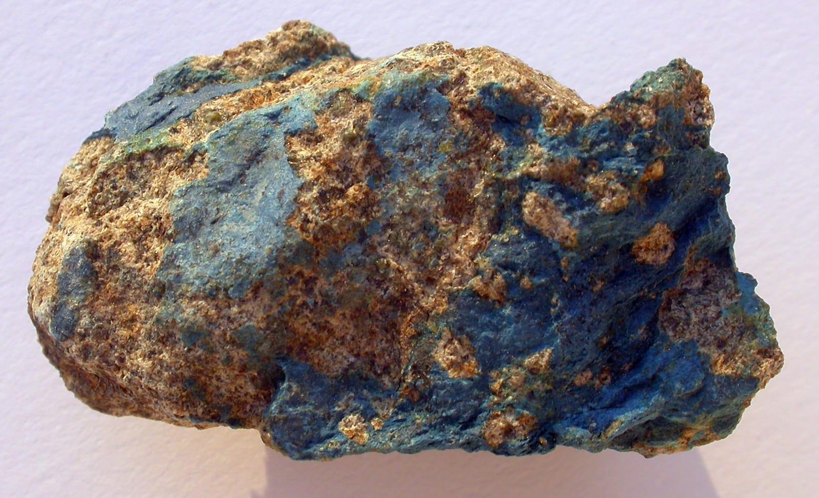 Aerinite mineral