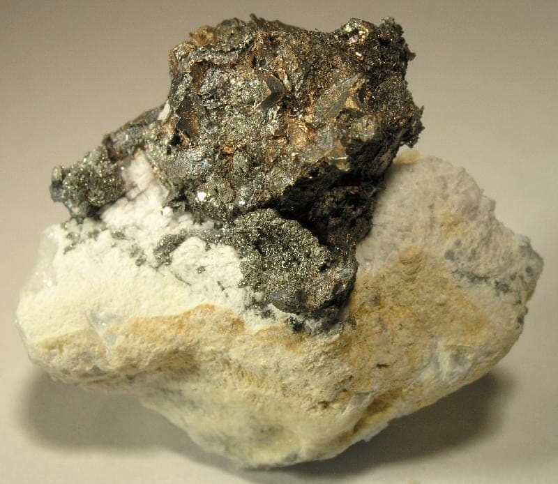 Allargentum mineral