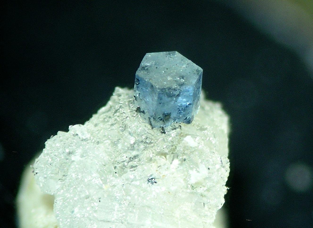 Bazzite mineral