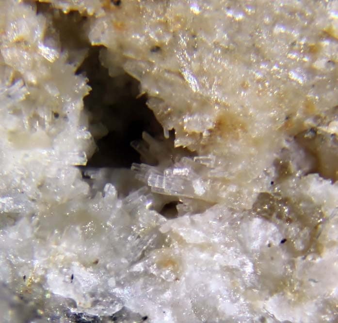 Behoite mineral