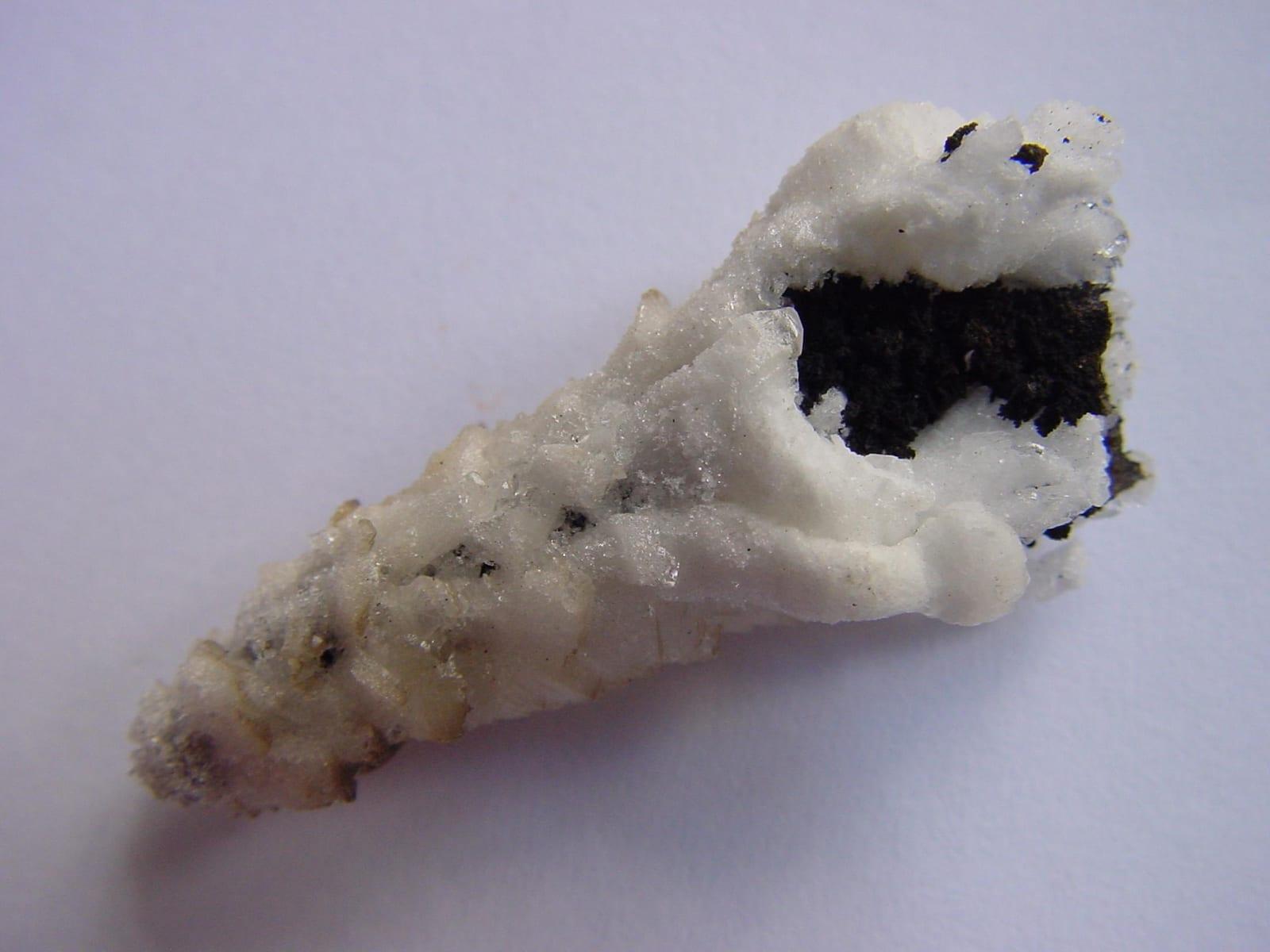 Birnessite mineral