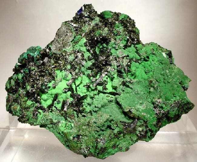 Chenevixite mineral