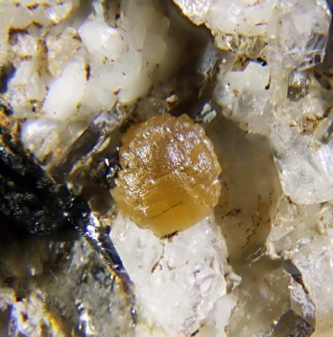 Chernovite-(Y) mineral — Chernovite (Y)