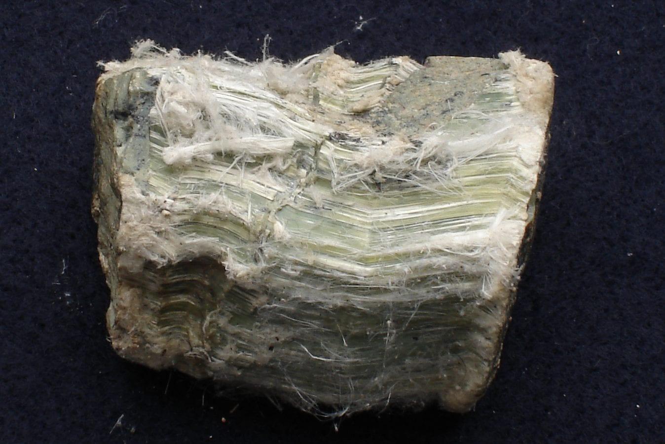 Chrysotile mineral