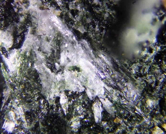 Cryptophyllite mineral