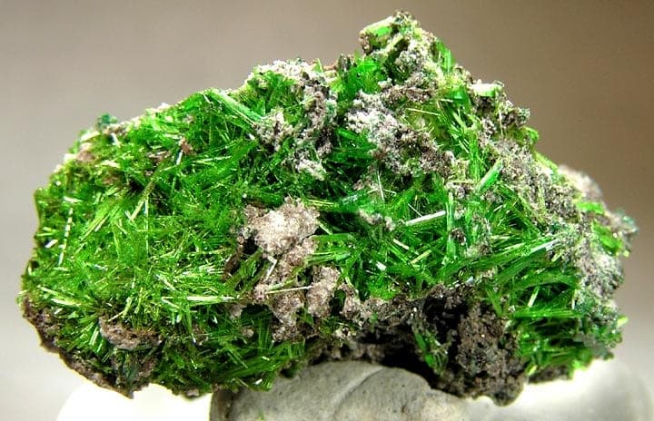 Cuprosklodowskite mineral