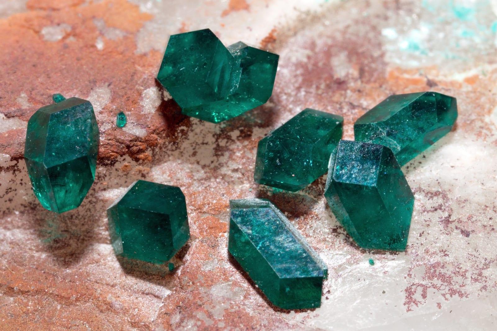 Dioptase mineral