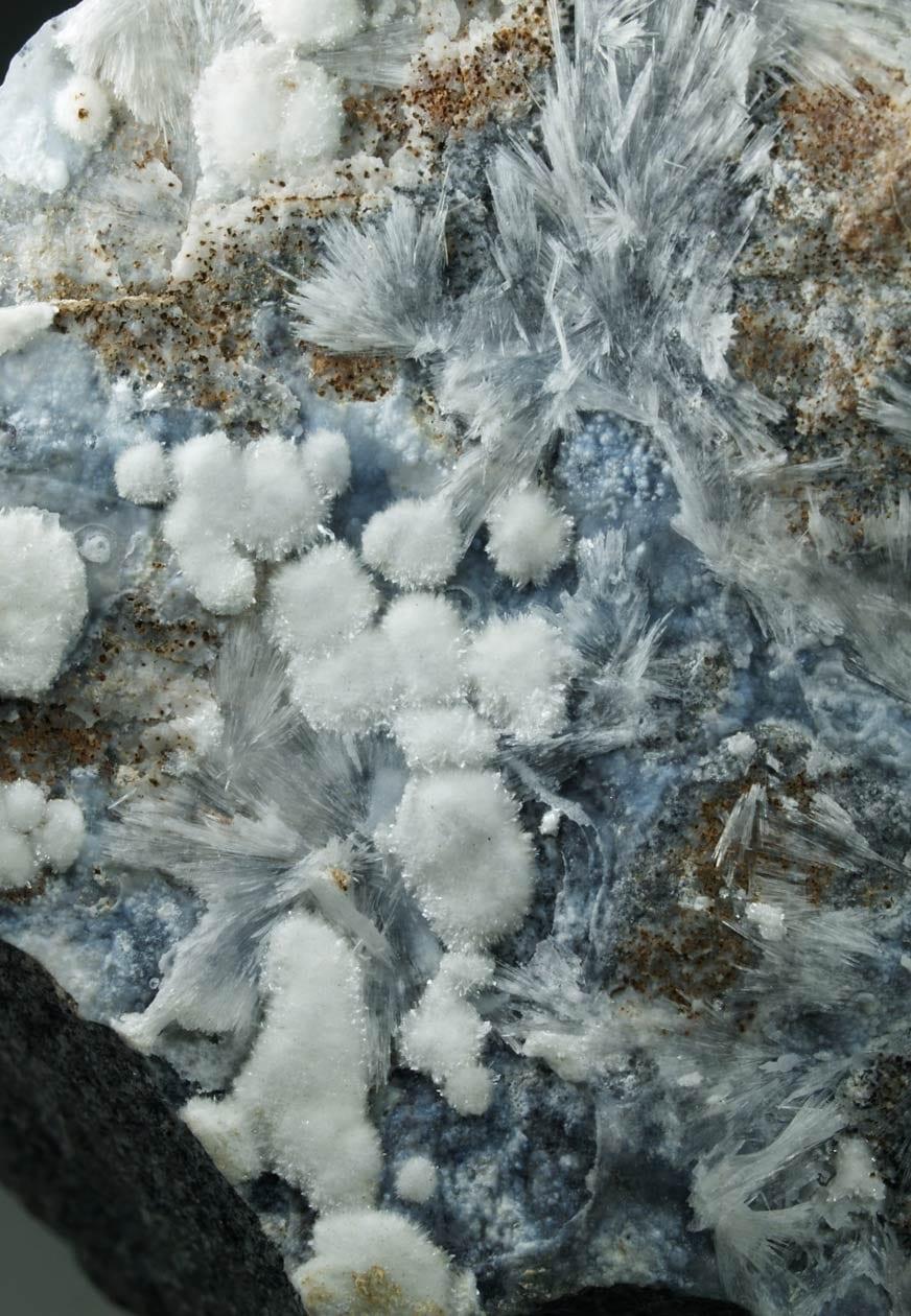 Dypingite mineral