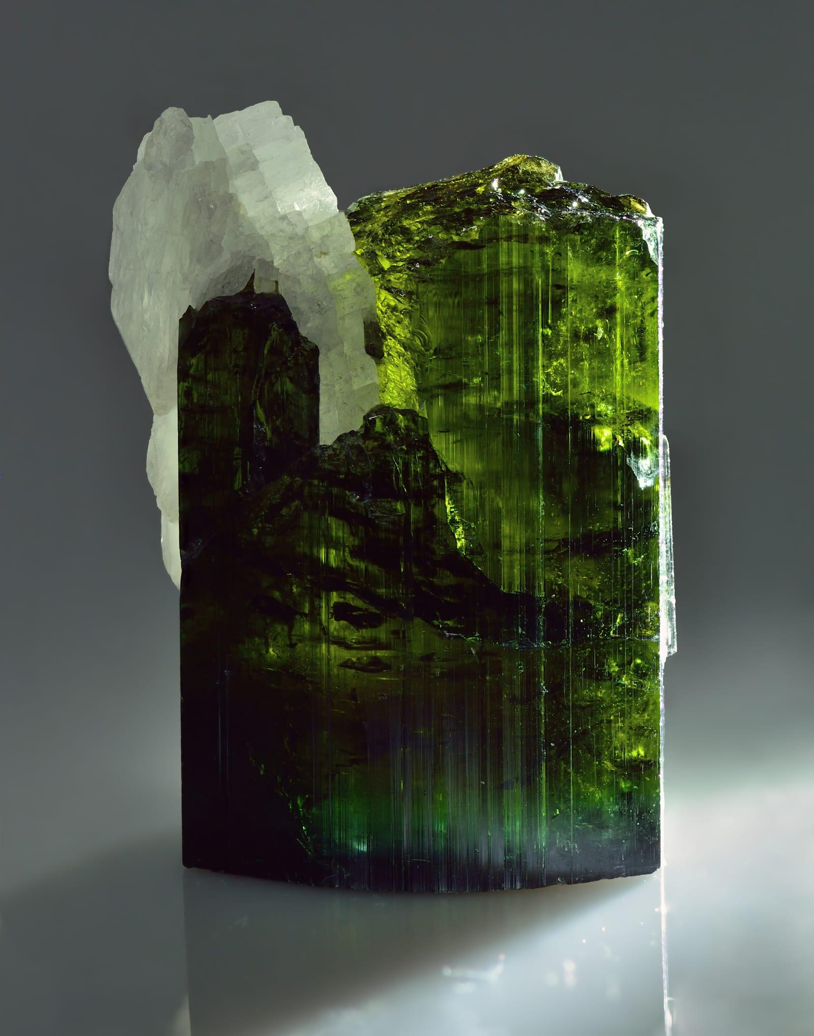Elbaite mineral
