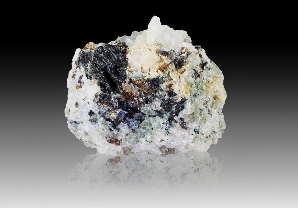 Fenaksite mineral