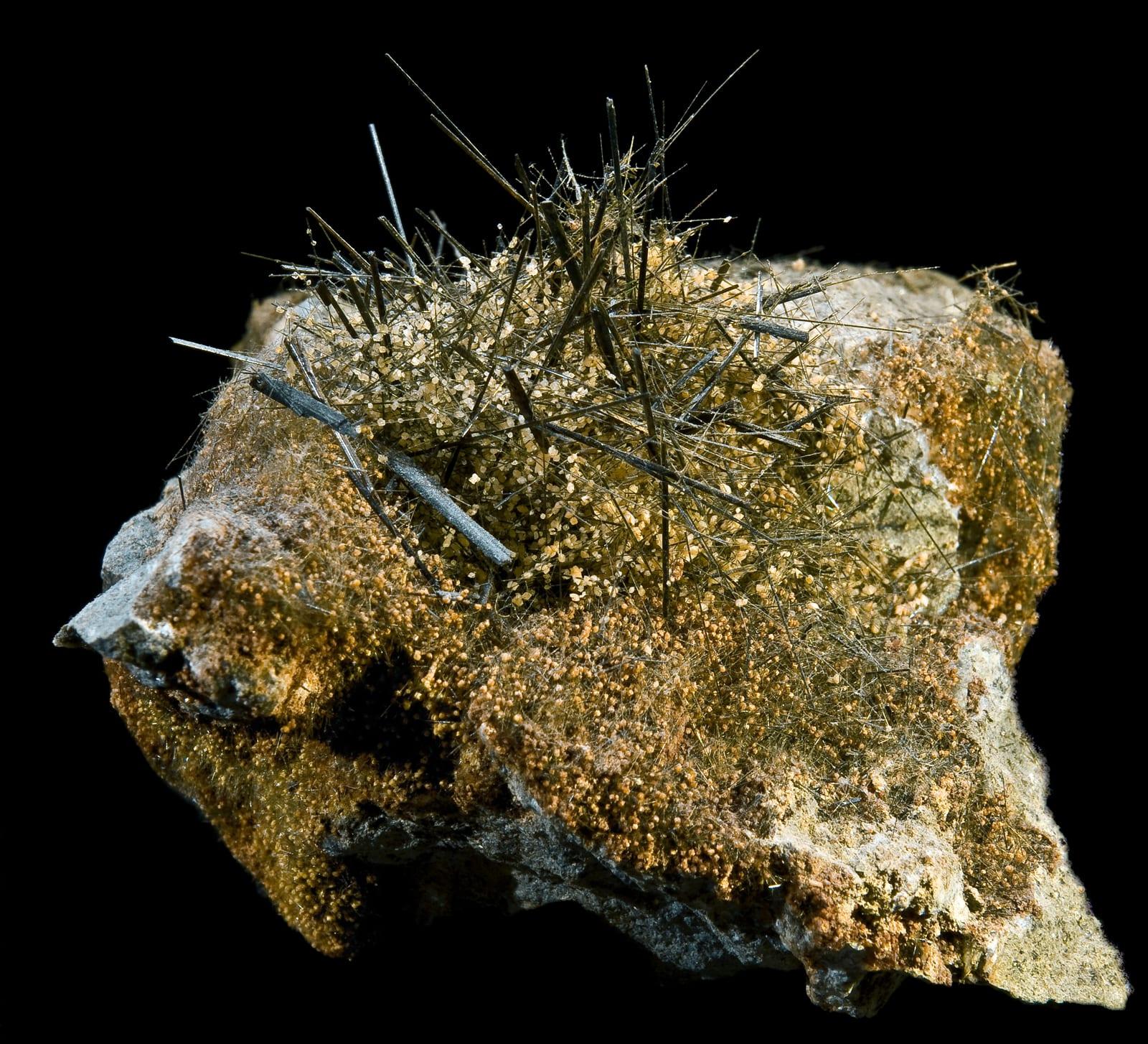 Ferro-actinolite mineral — Actinolite   Wikipedia