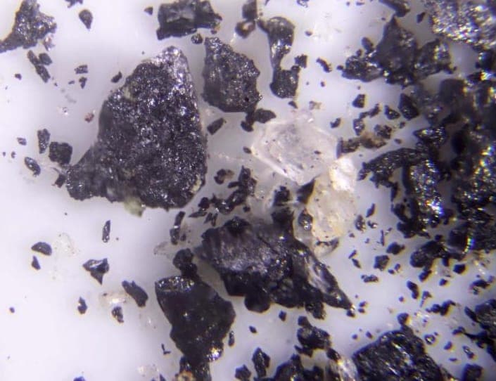 Ferrowodginite mineral