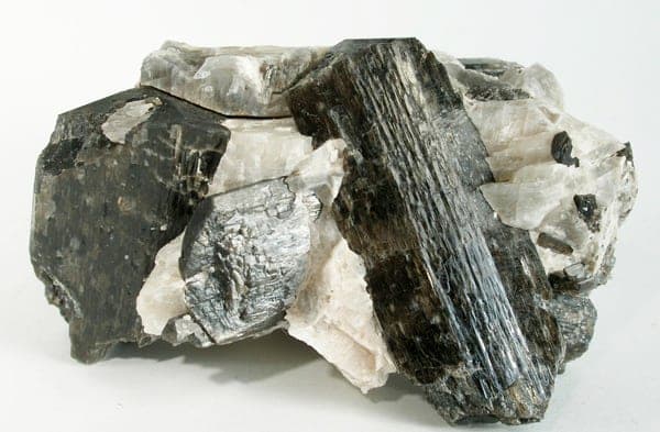 Fluoro-richterite mineral — Fluoro richterite