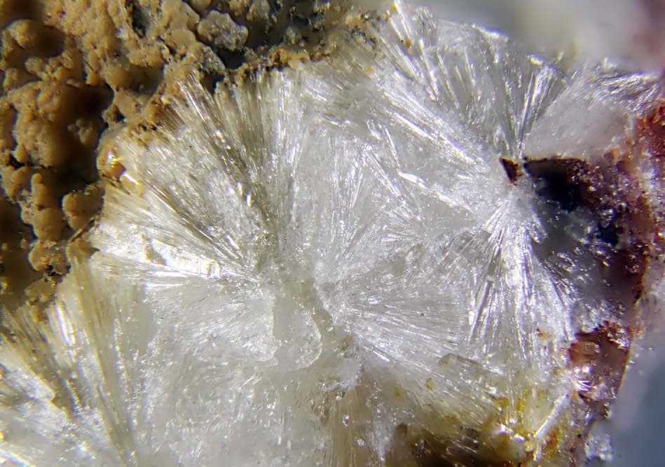 Fluorwavellite mineral