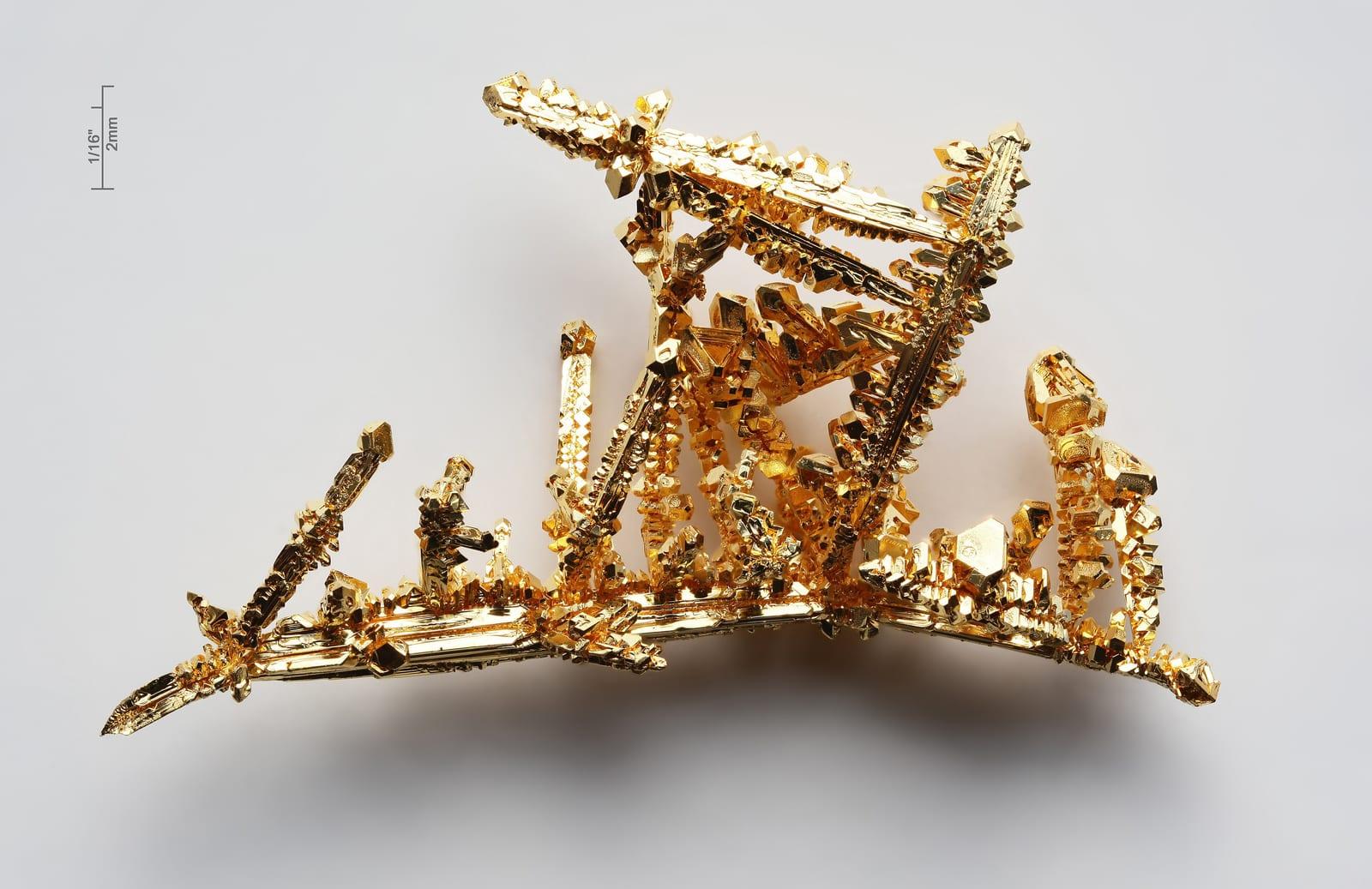 Gold mineral