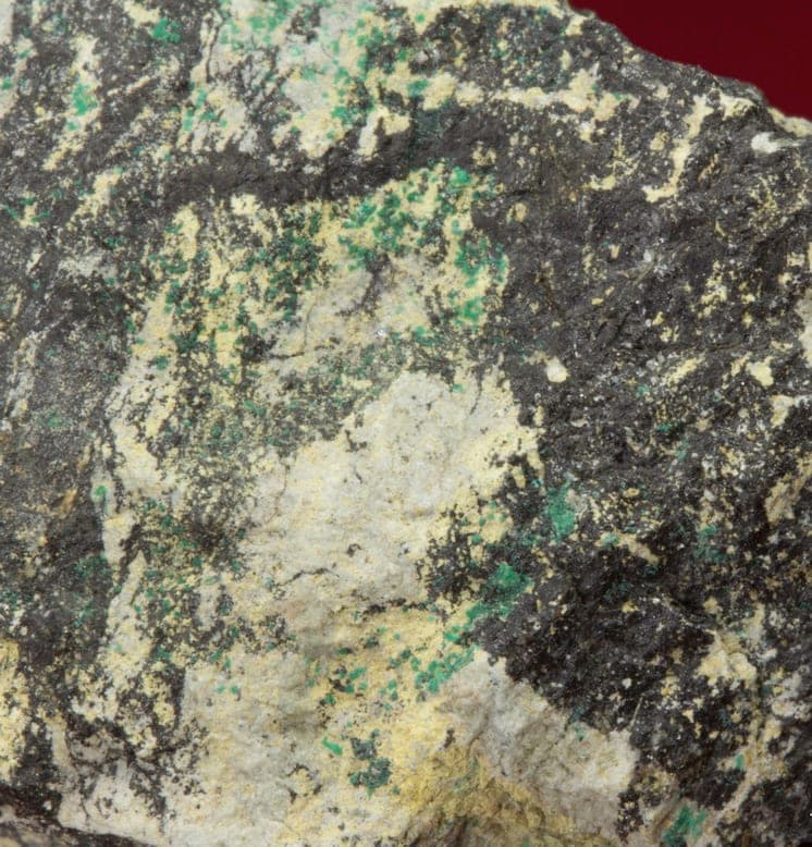 Håleniusite-(La) mineral — Håleniusite (La)