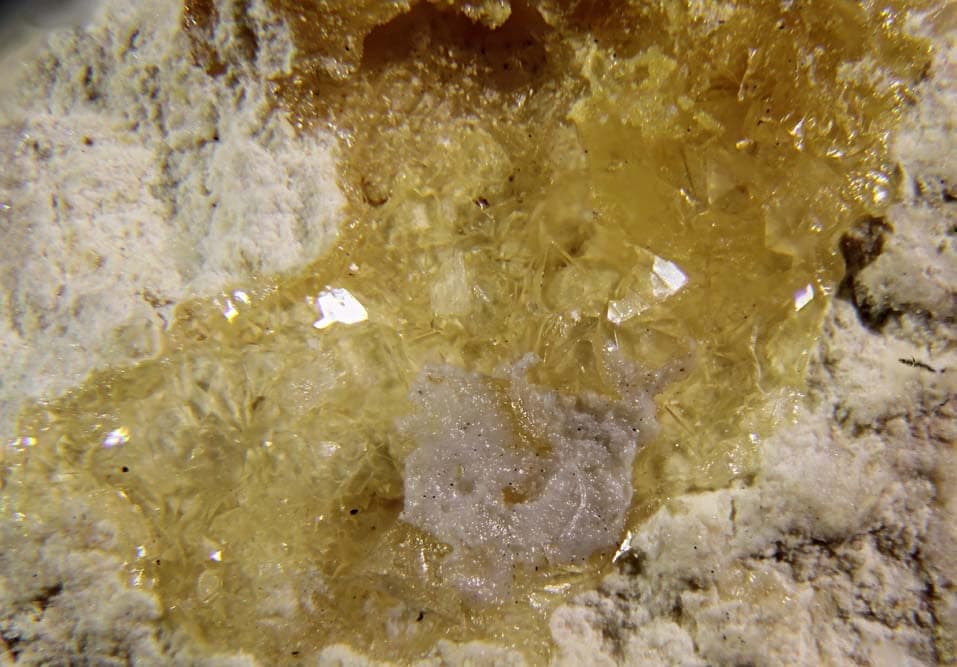 Helmutwinklerite mineral
