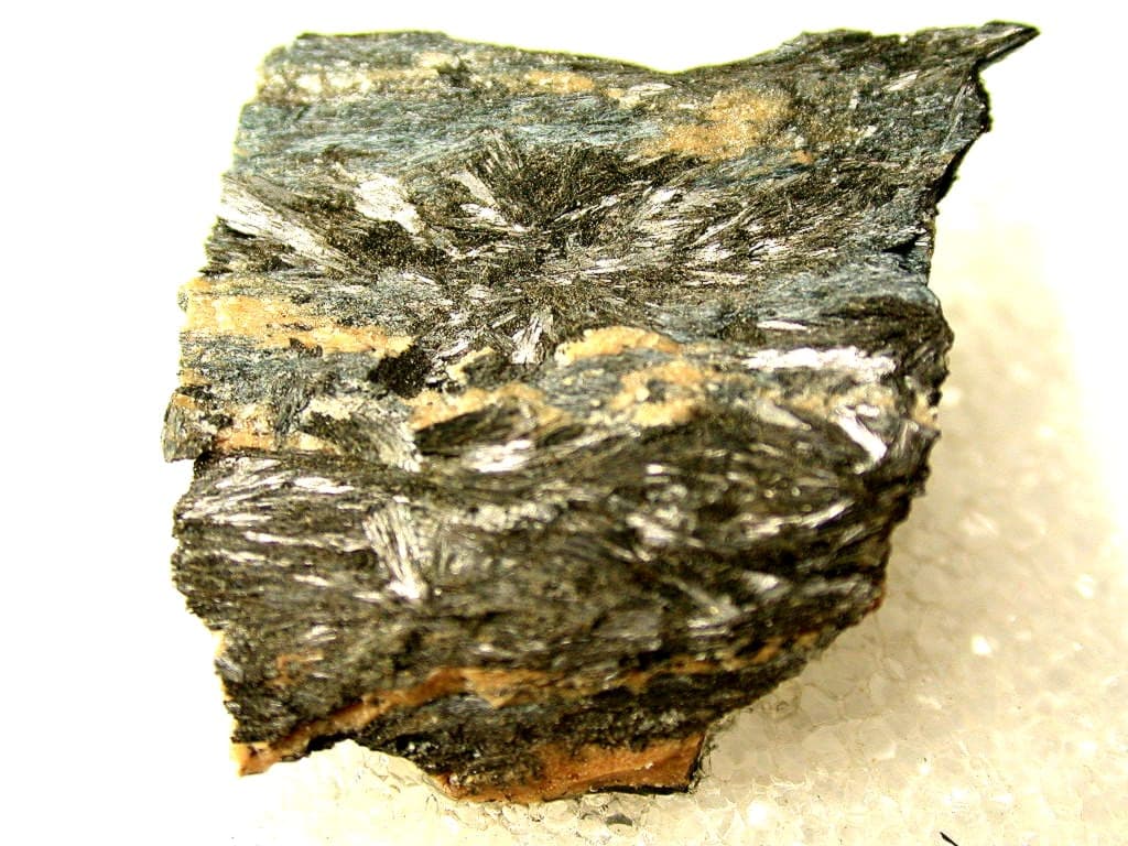 Howieite mineral