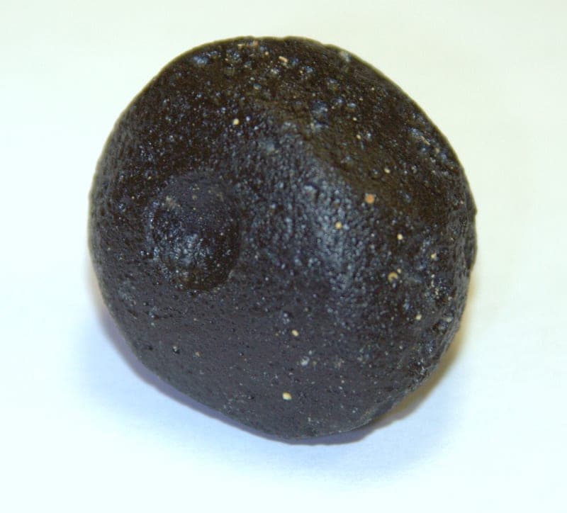 Indochinite mineral