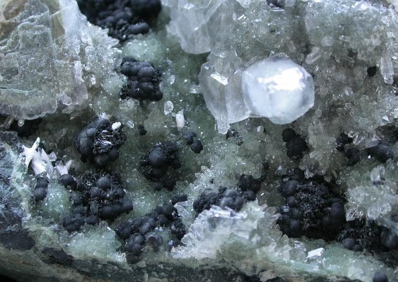 Julgoldite-(Fe2+) mineral — Julgoldite (Fe2) 150087