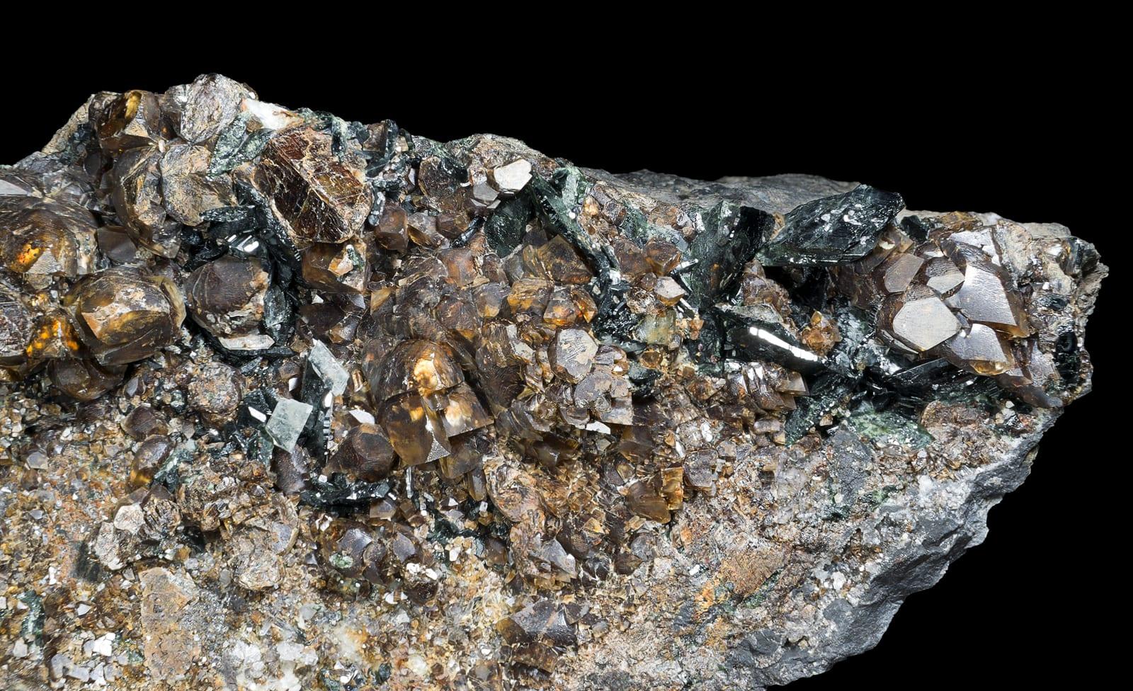 Kulanite mineral