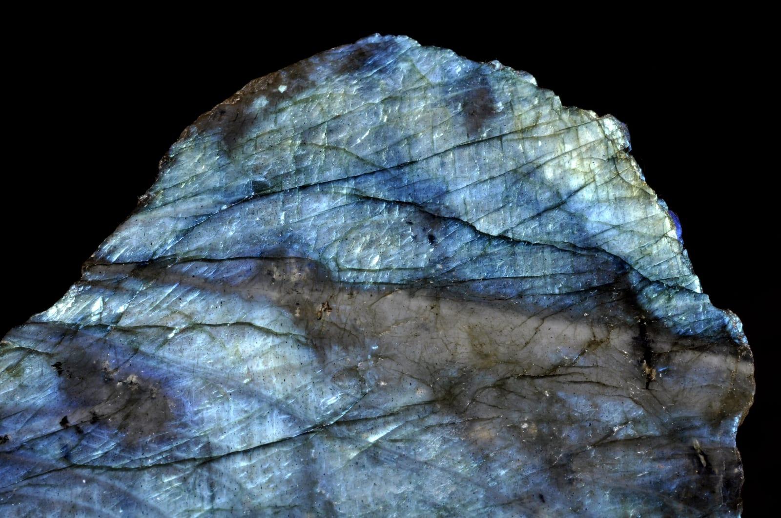 Labradorite mineral