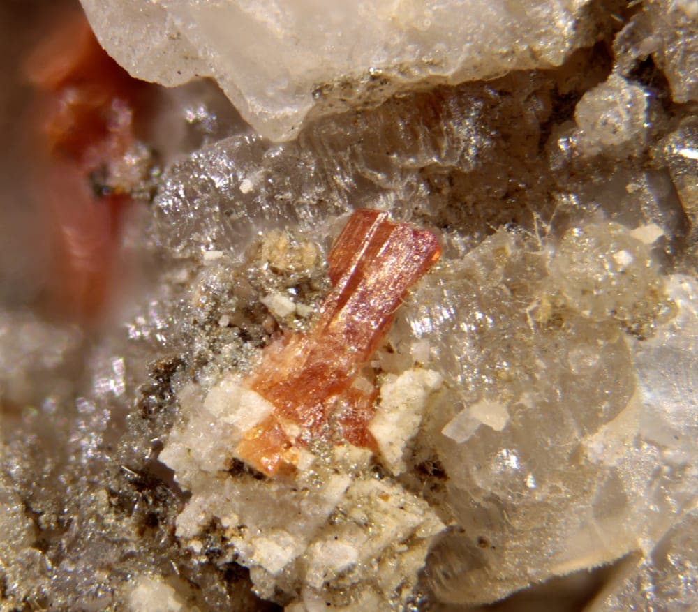 Labuntsovite-Mg mineral — Labuntsovite Mg