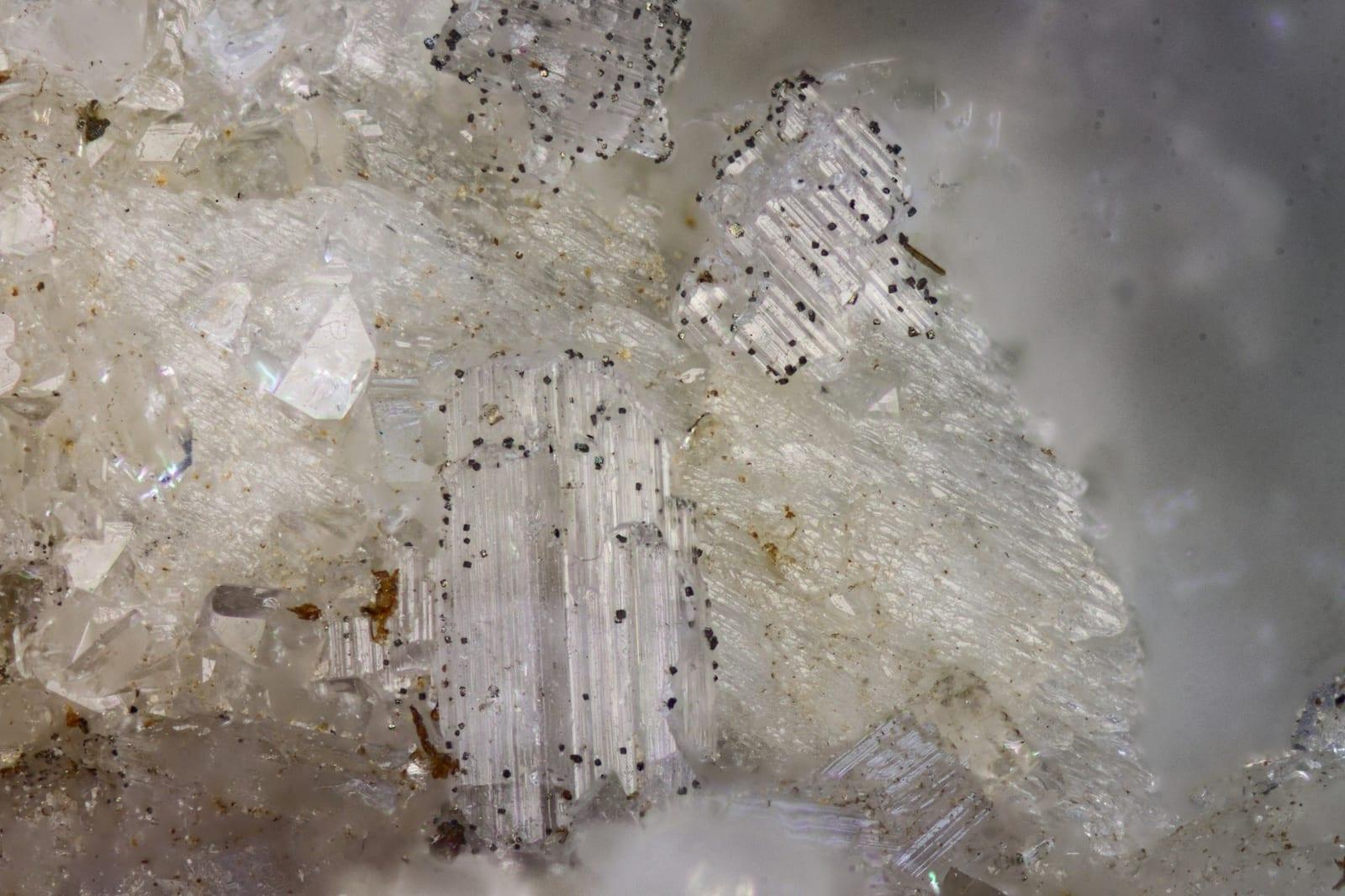 Lithiomarsturite mineral