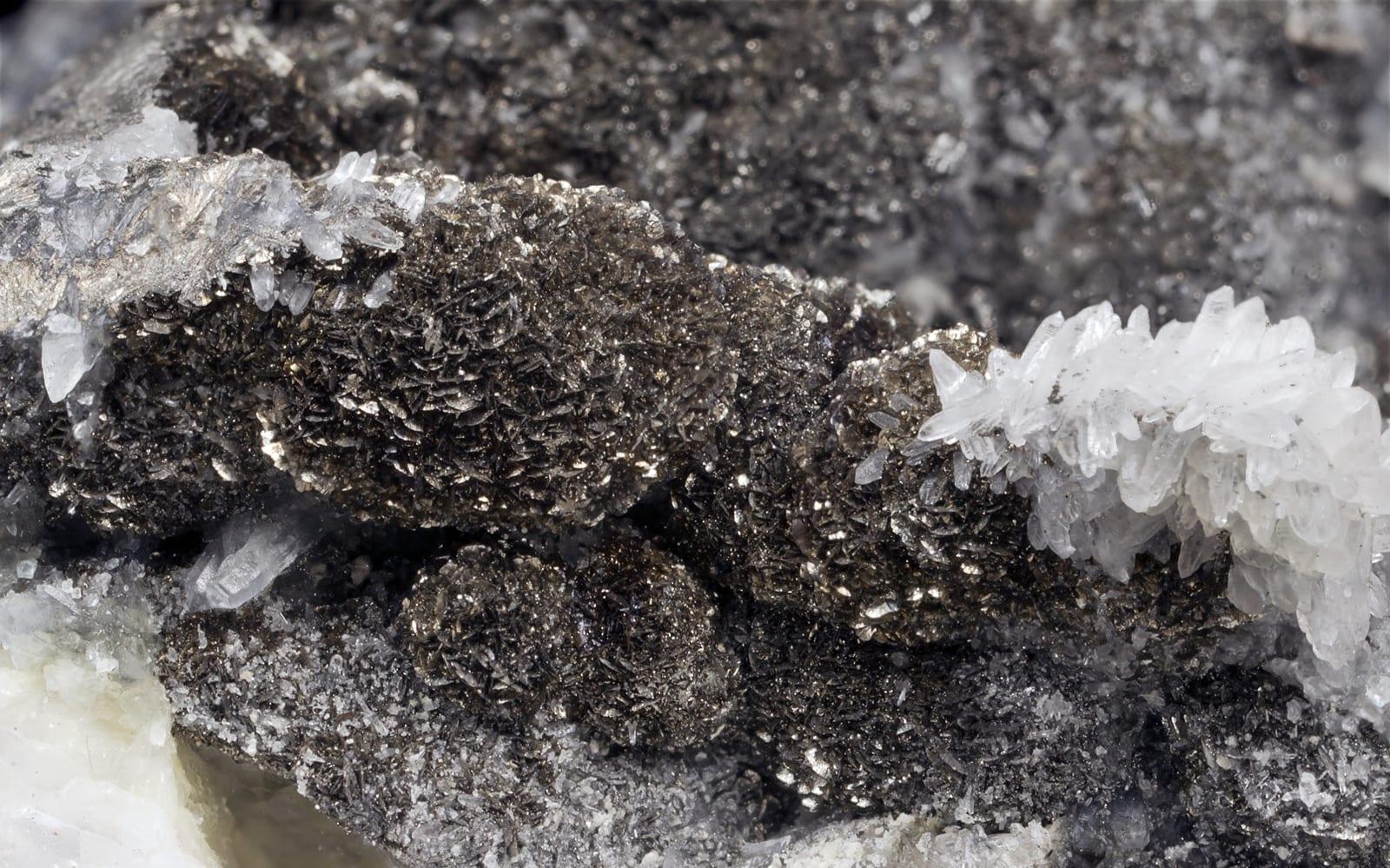 Löllingite mineral — Lollingite