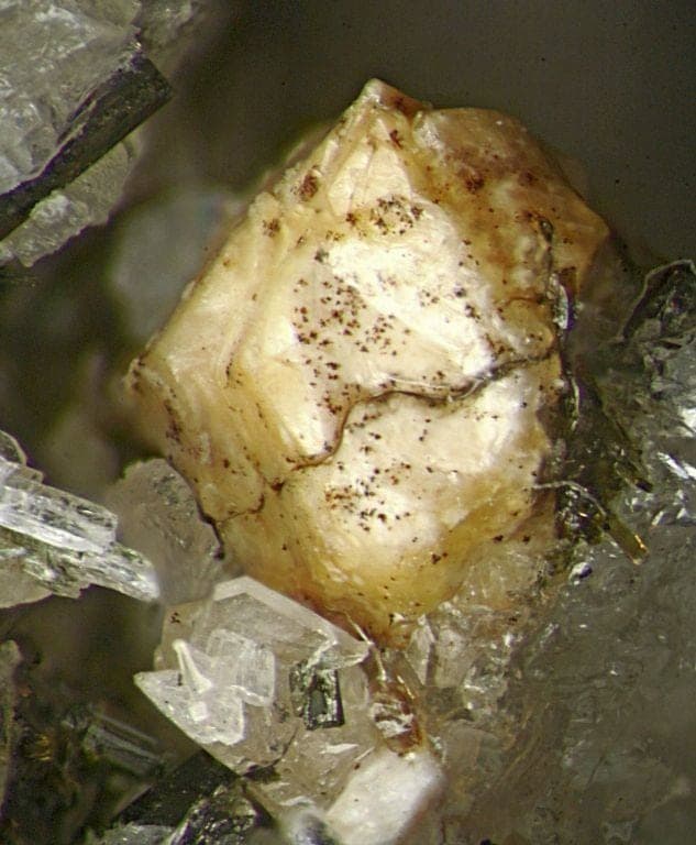 Lovozerite mineral