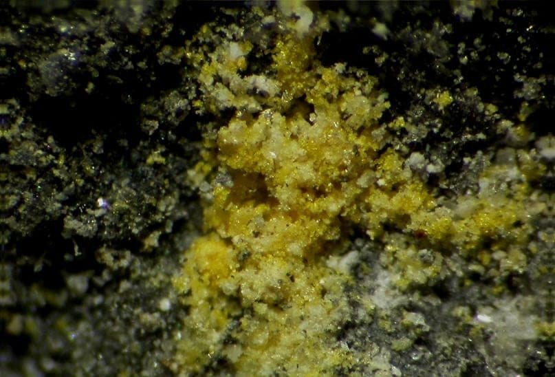 Löweite mineral