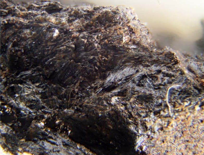 Magnesiohulsite mineral