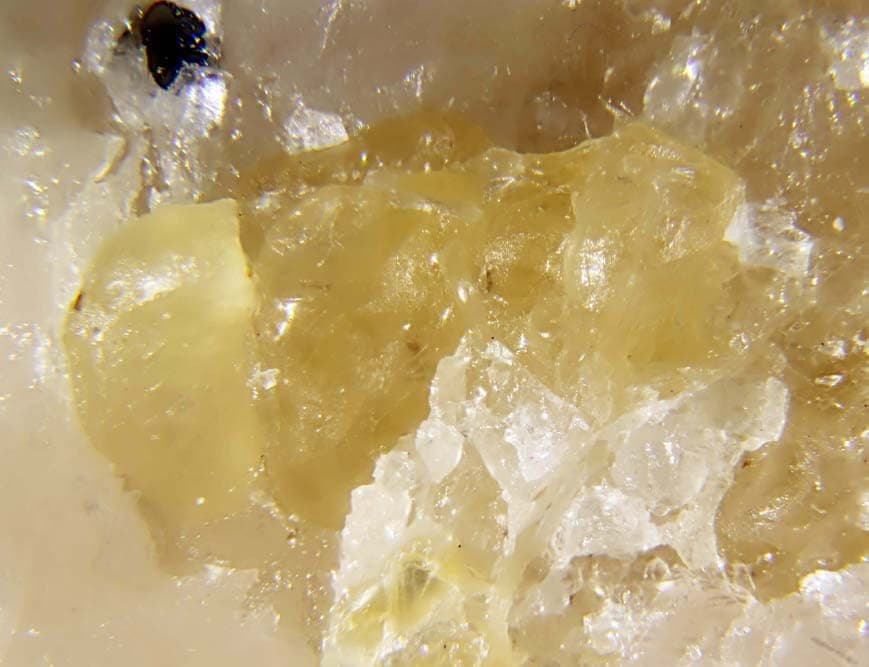 Magnesiostaurolite mineral