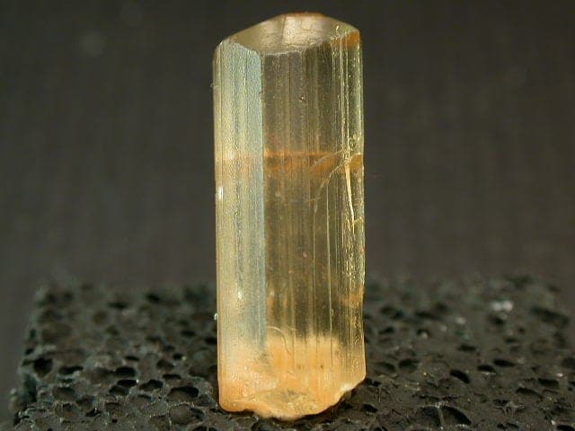 Marialite mineral