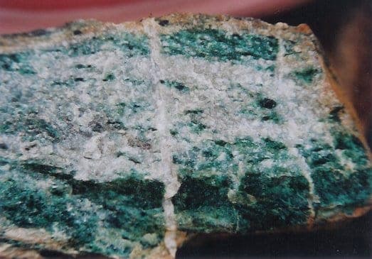 Mariposite mineral