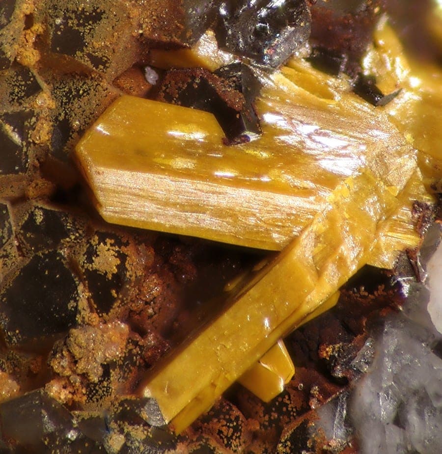 Moctezumite mineral