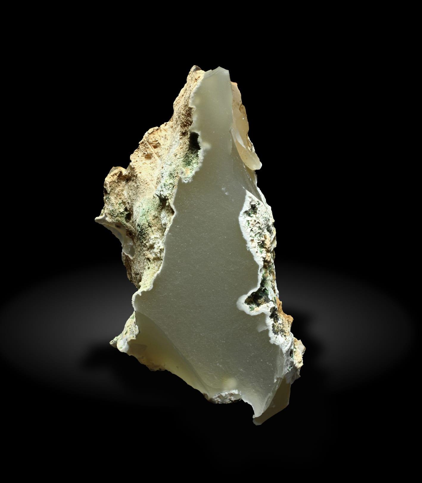 Mogánite mineral — Moganite