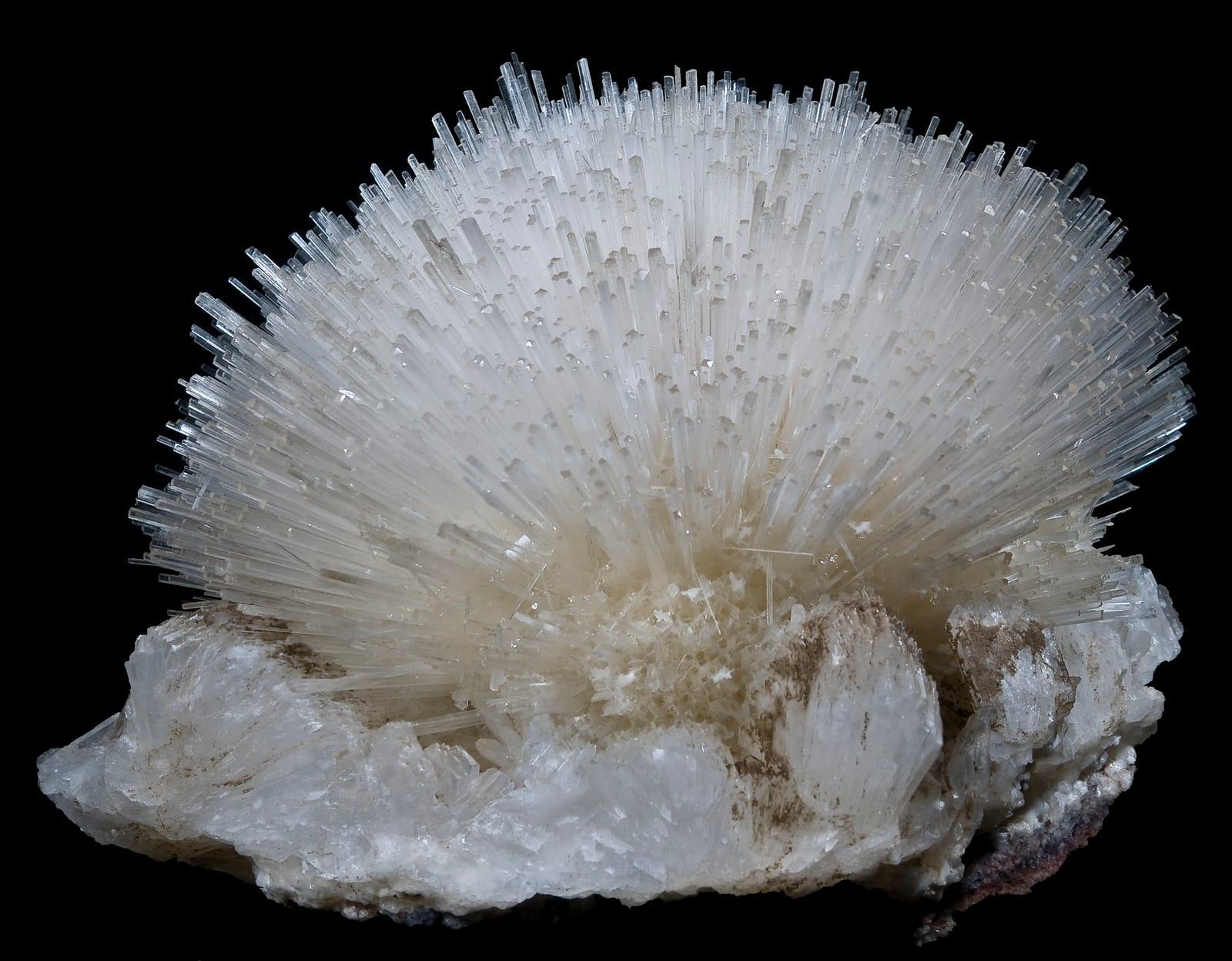 Natrolite mineral