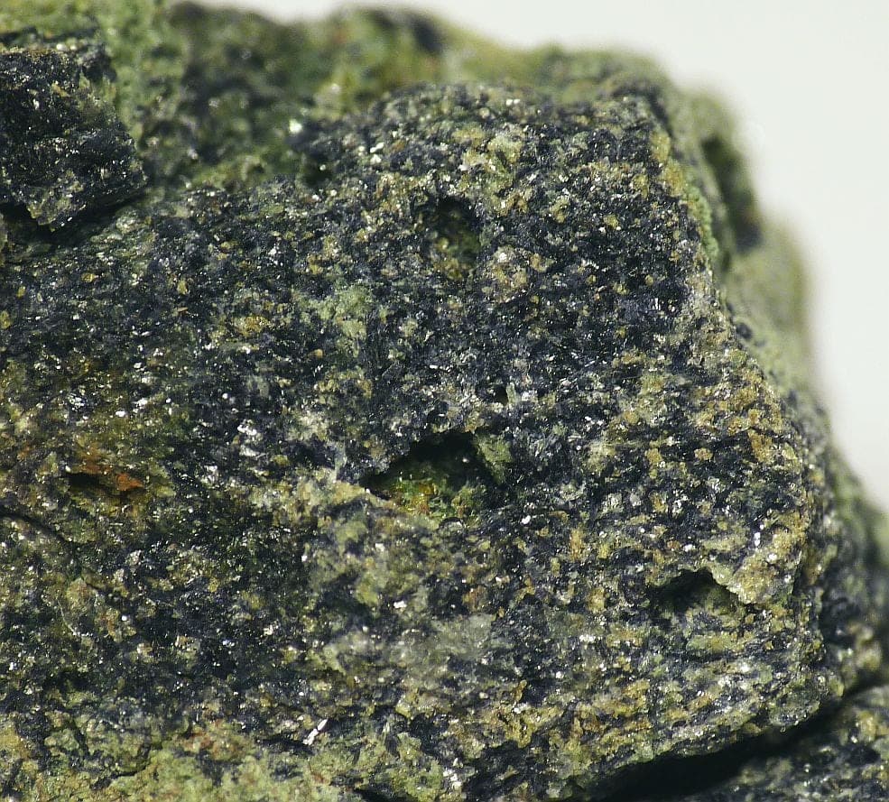 Nybøite mineral