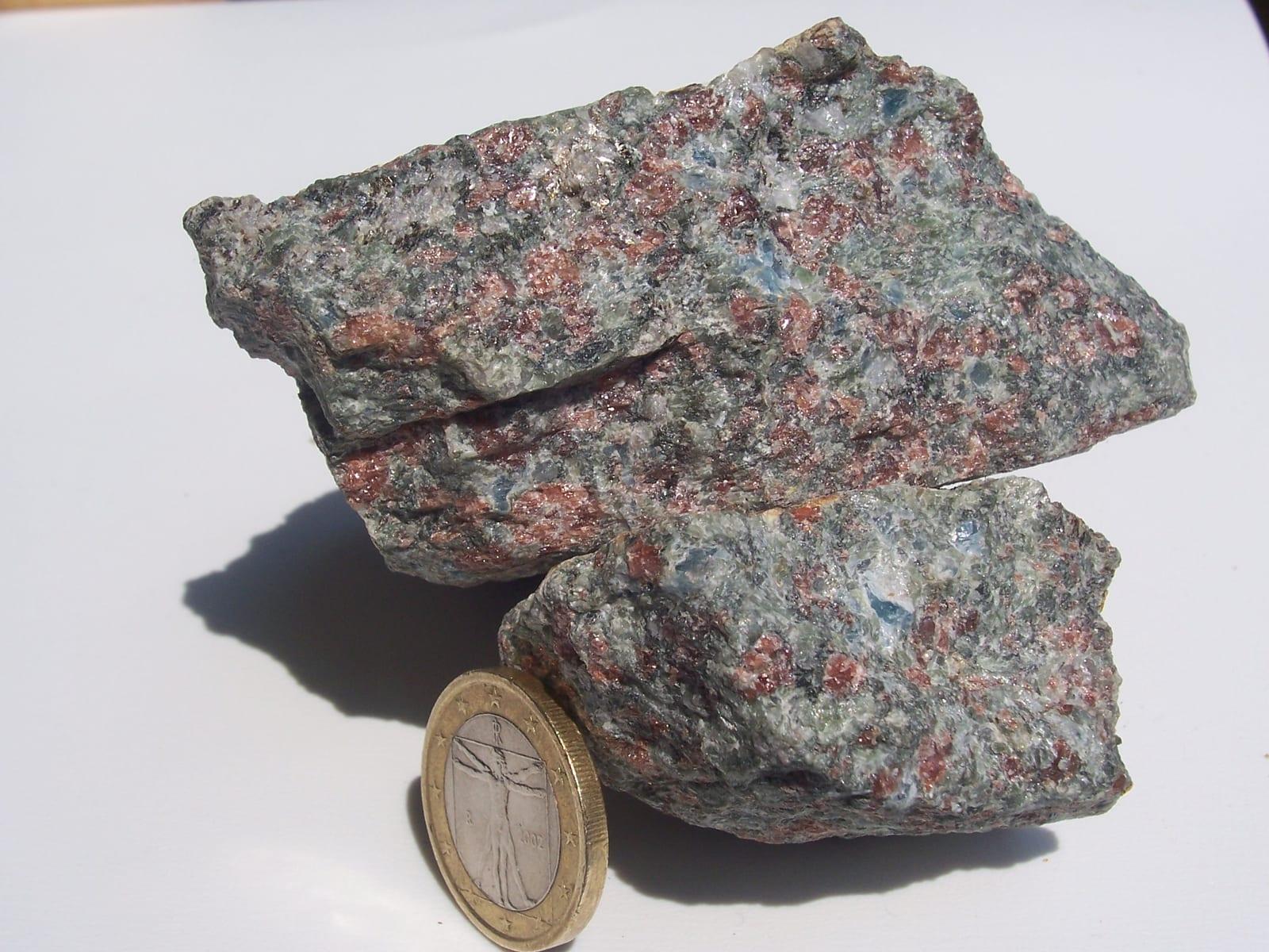 Omphacite mineral