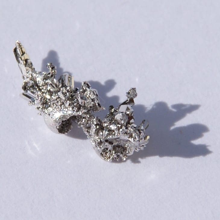 Palladium mineral