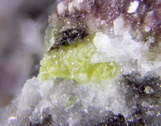 Paraniite-(Y) mineral — Paraniite (Y)