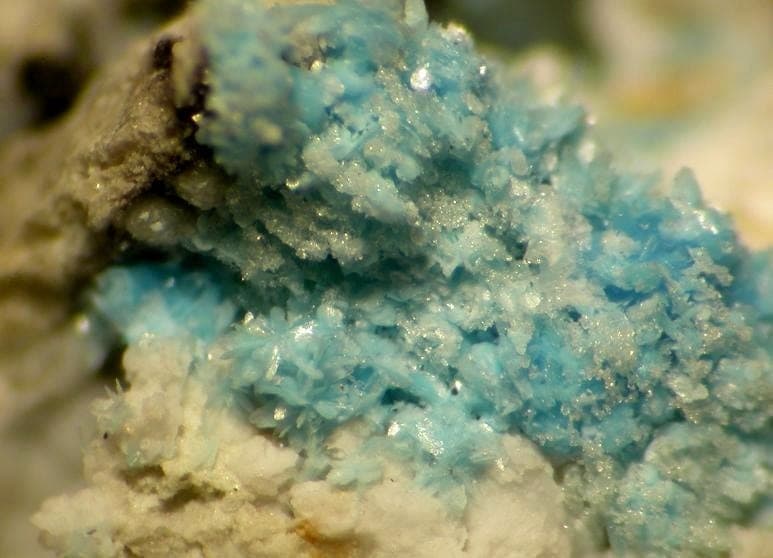 Paratooite-(La) mineral — Paratooite (La)