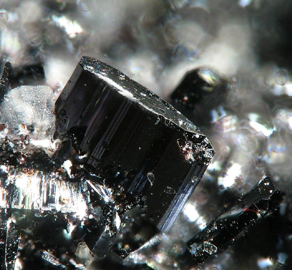 Quenselite mineral