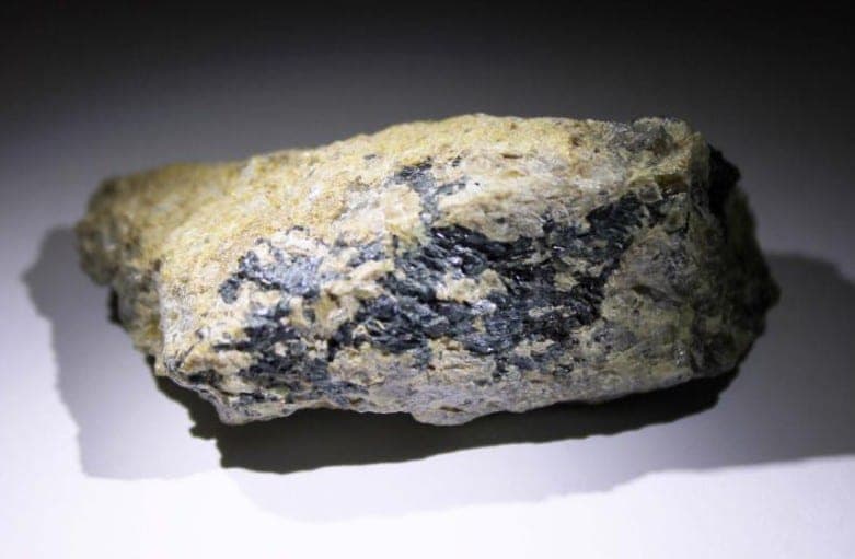 Rinkite-(Y) mineral — Rinkite (Y)