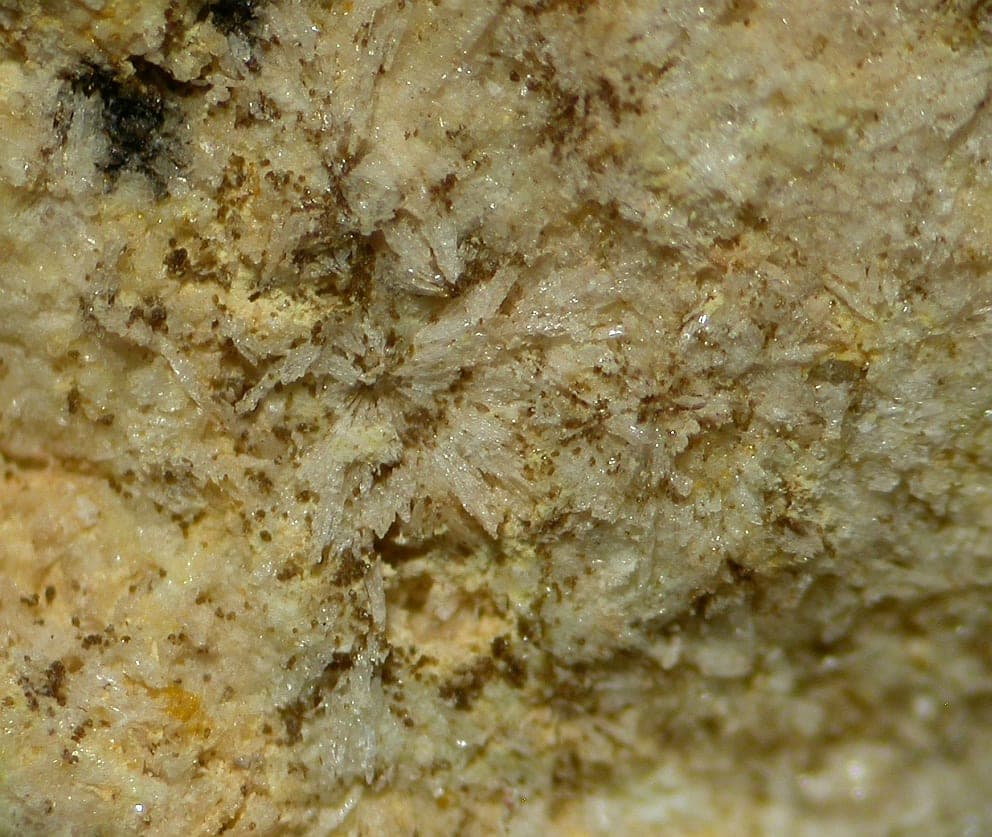 Rongibbsite mineral