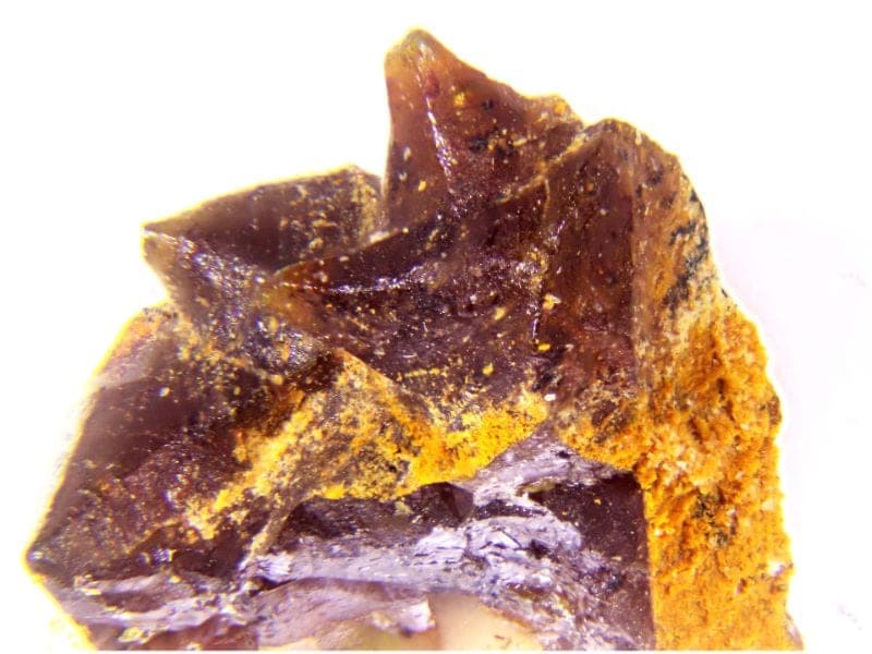 Röntgenite-(Ce) mineral — Röntgenite (Ce)