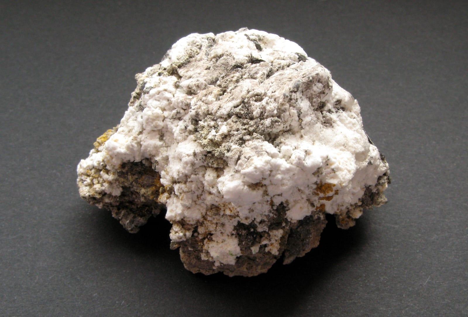 Rostite mineral