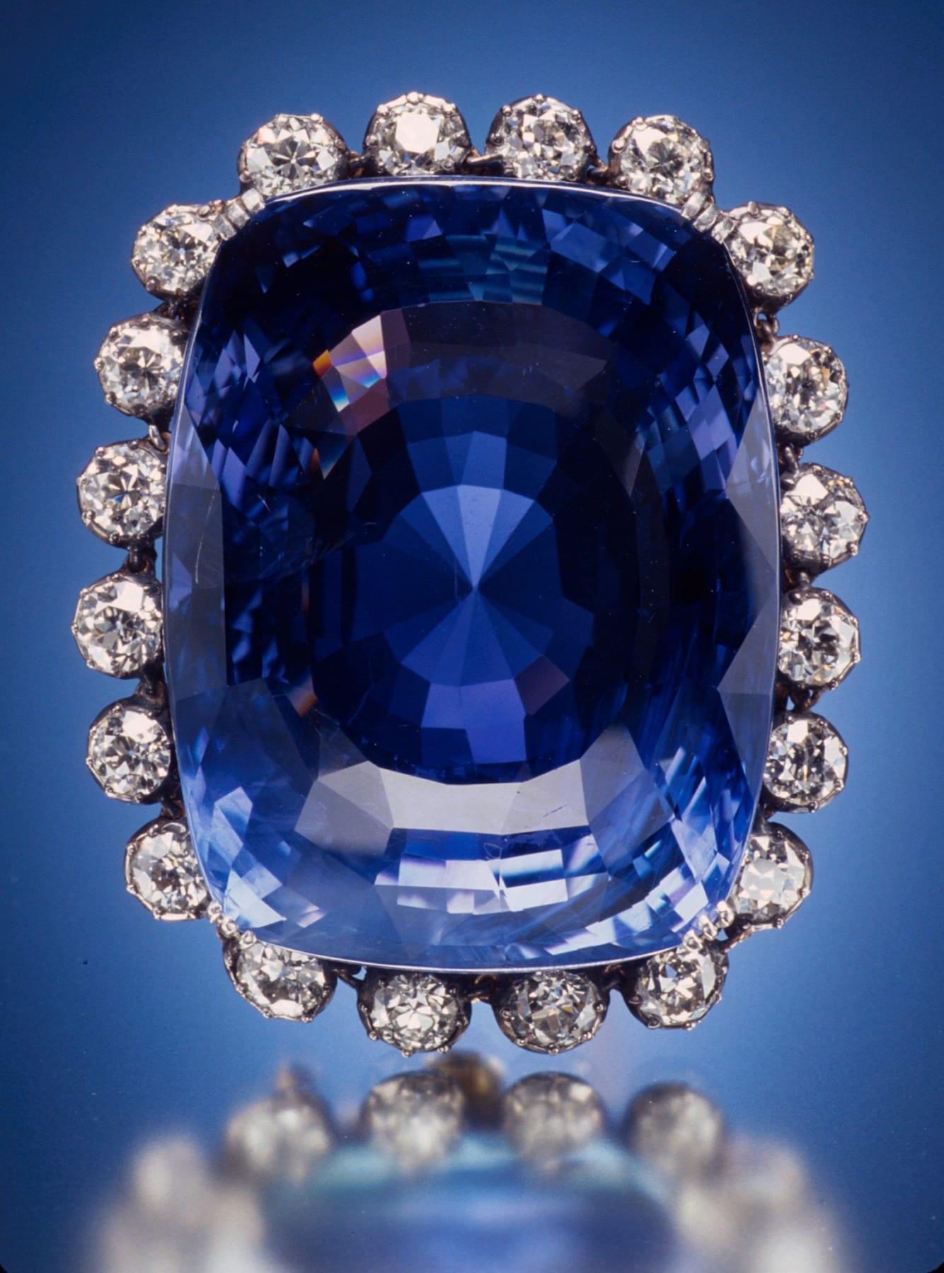 Sapphire gemstone